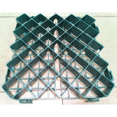 Пластмассовая решетка для защиты травы 50 мм (0700050V)